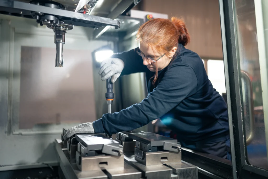 Lüdeke GmbH - Fertigungstechnik - Drehen22